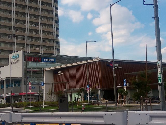 国領駅周辺の住みやすさ！アクセスや治安、近場のお店など調査！【楽器可・防音賃貸物件】